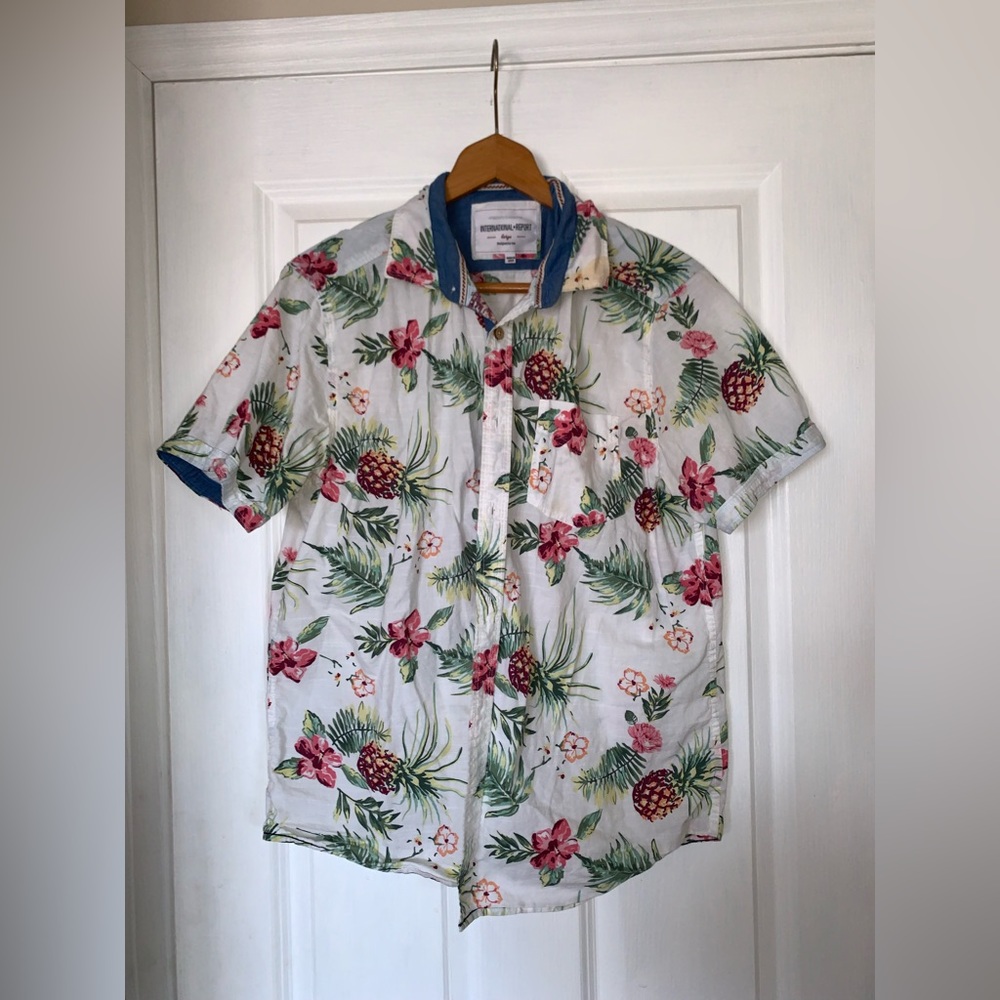 International Report Floral Pattern Hawaiian Shirt - Men’s Large